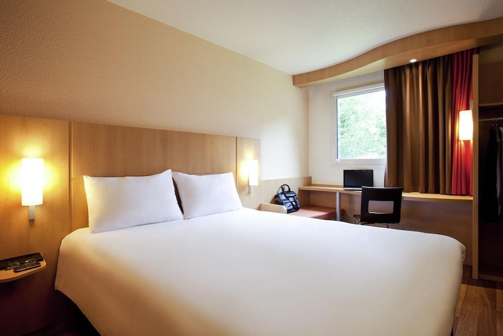 IBIS ORLY CHEVILLY TRAM 7 photo 4