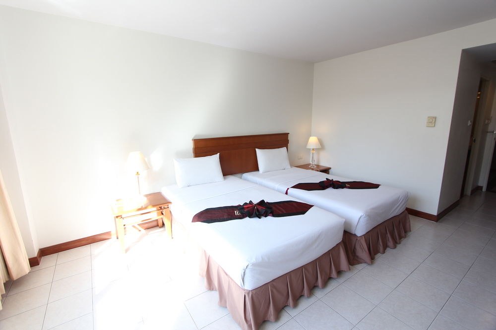 CROWN PATTAYA BEACH photo 1