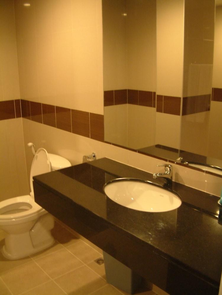 FOR YOU RESIDENCE (SILOM) photo 3
