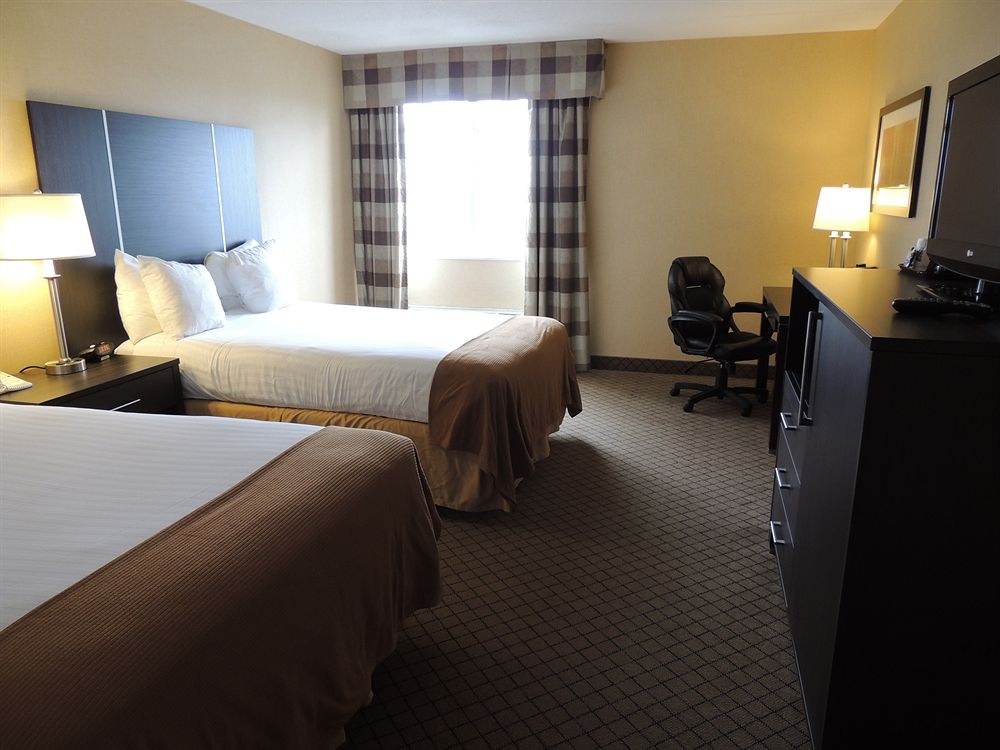Four Points by Sheraton Hamilton - Stoney Creek photo 1