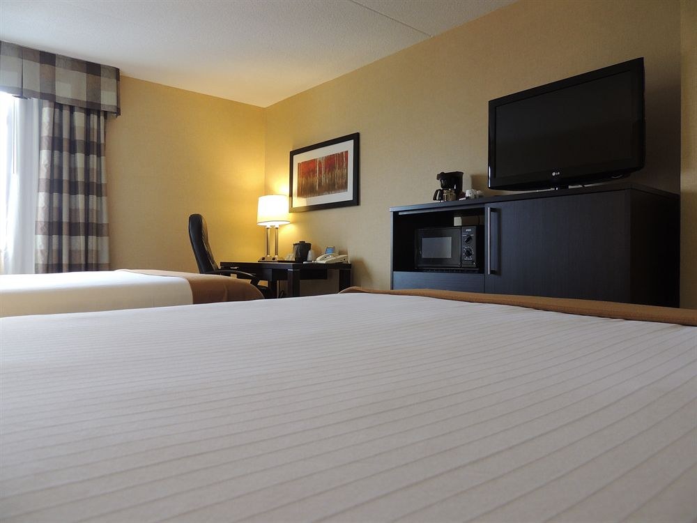 Four Points by Sheraton Hamilton - Stoney Creek photo 2