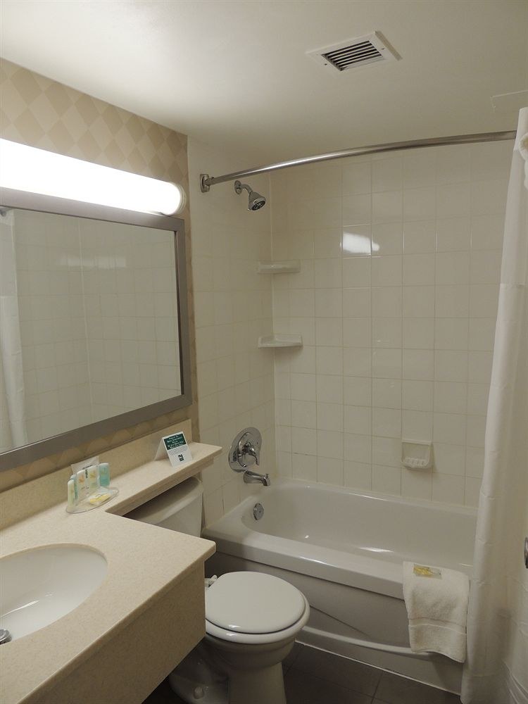 Four Points by Sheraton Hamilton - Stoney Creek photo 4