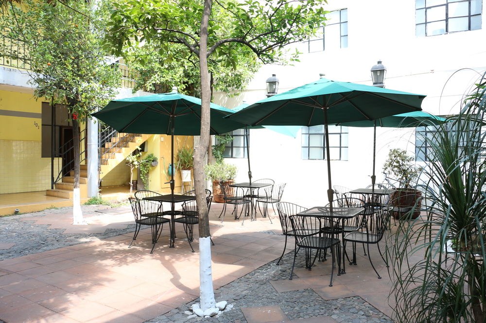 HOTEL AND HOSTEL ALLENDE photo 1