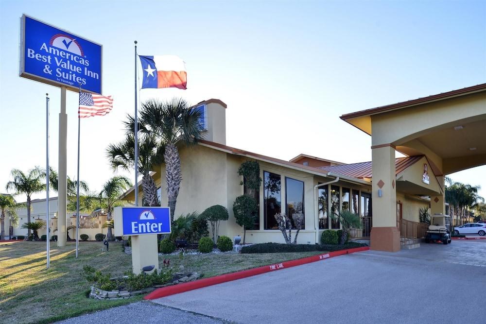 Americas Best Value Inn & Suites Alvin Houston photo 4
