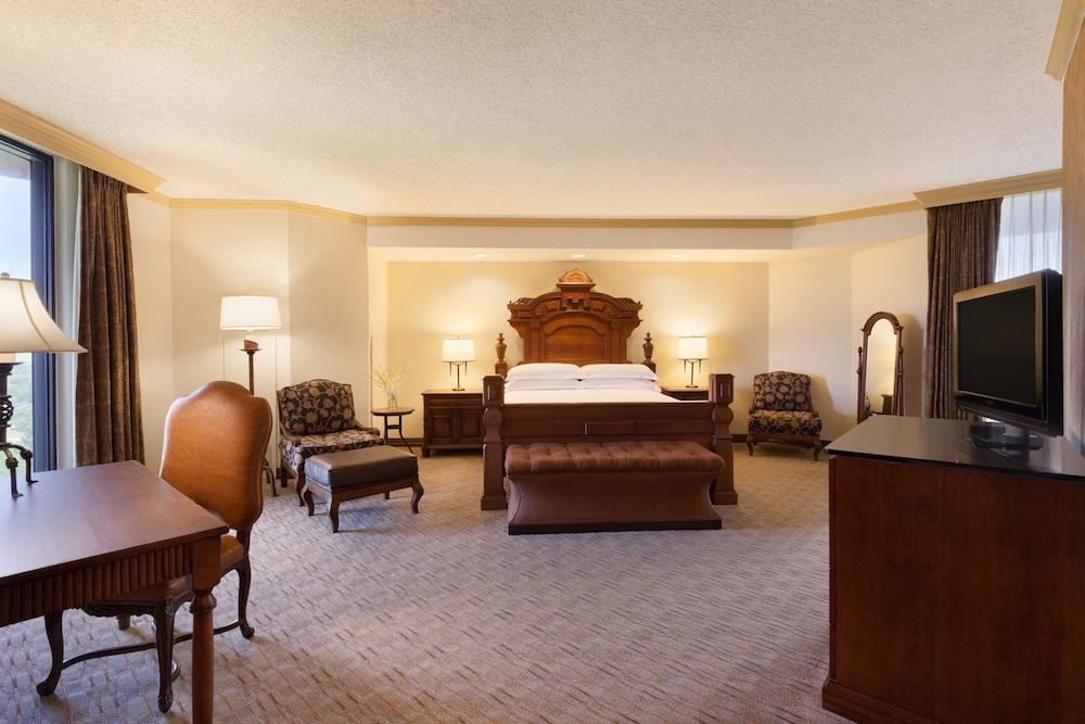 Hilton DFW Lakes Executive Conference Center photo 2