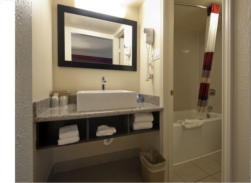 Red Roof Inn North Dallas - Park Central