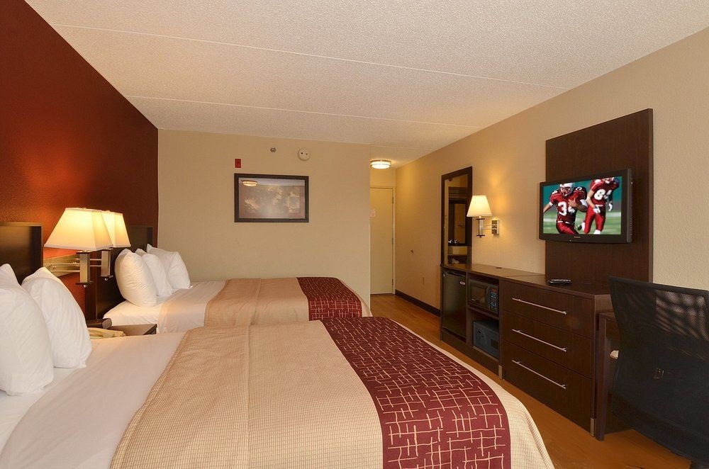 RED ROOF INN PLUS+ HOUSTON - ENERGY CORRIDOR photo 1