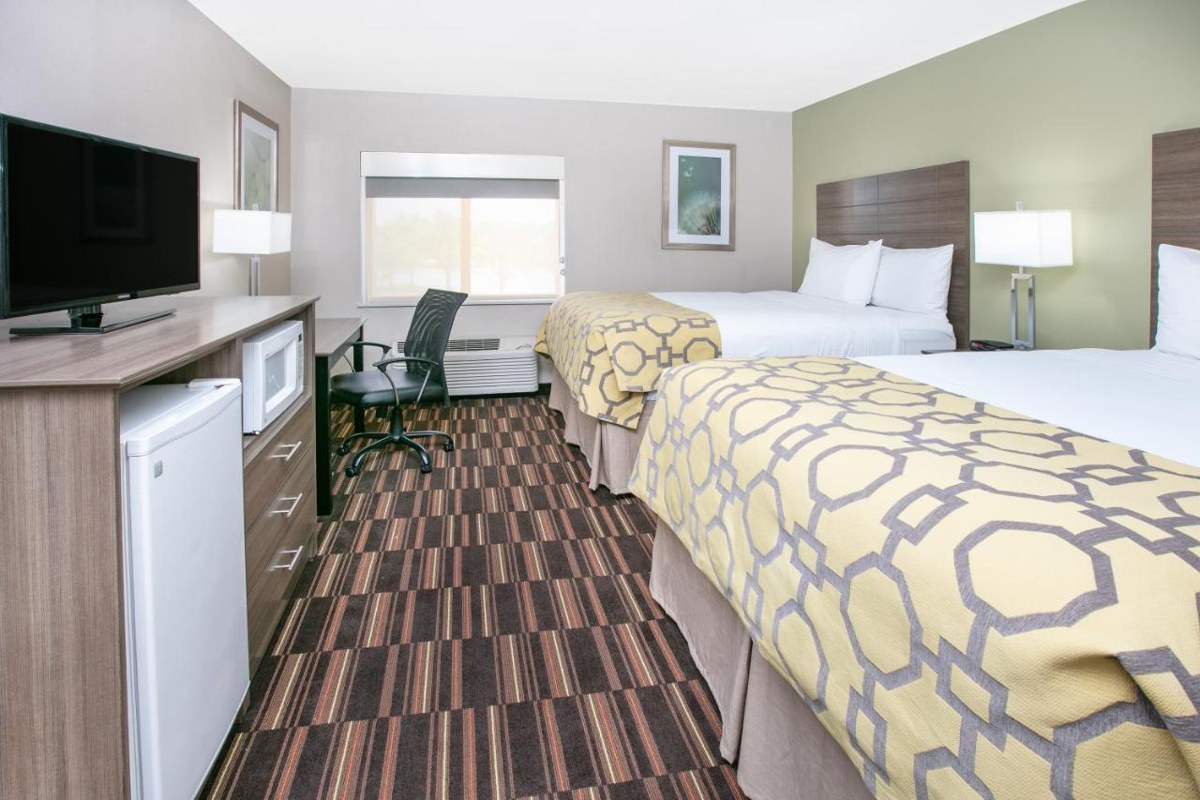 Baymont by Wyndham Plano photo 4