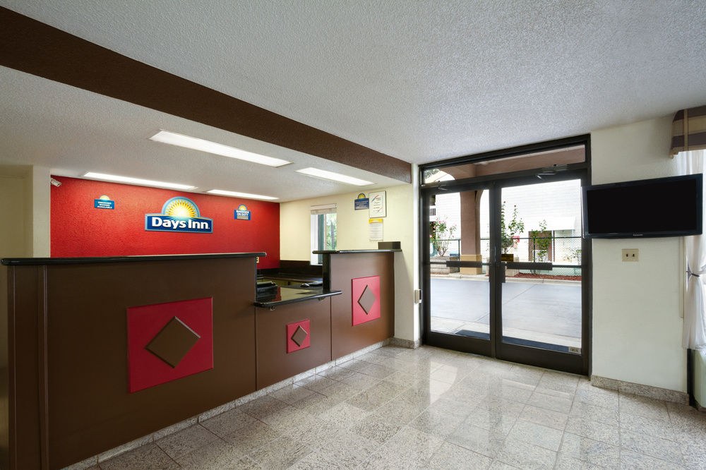 Days Inn by Wyndham Raleigh Midtown photo 1