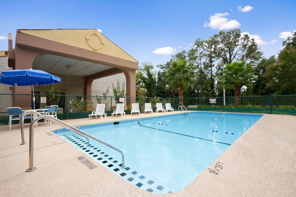 Days Inn by Wyndham Raleigh Midtown photo 2