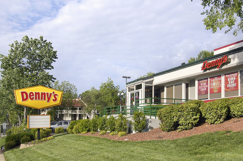 Days Inn by Wyndham Raleigh Midtown photo 3