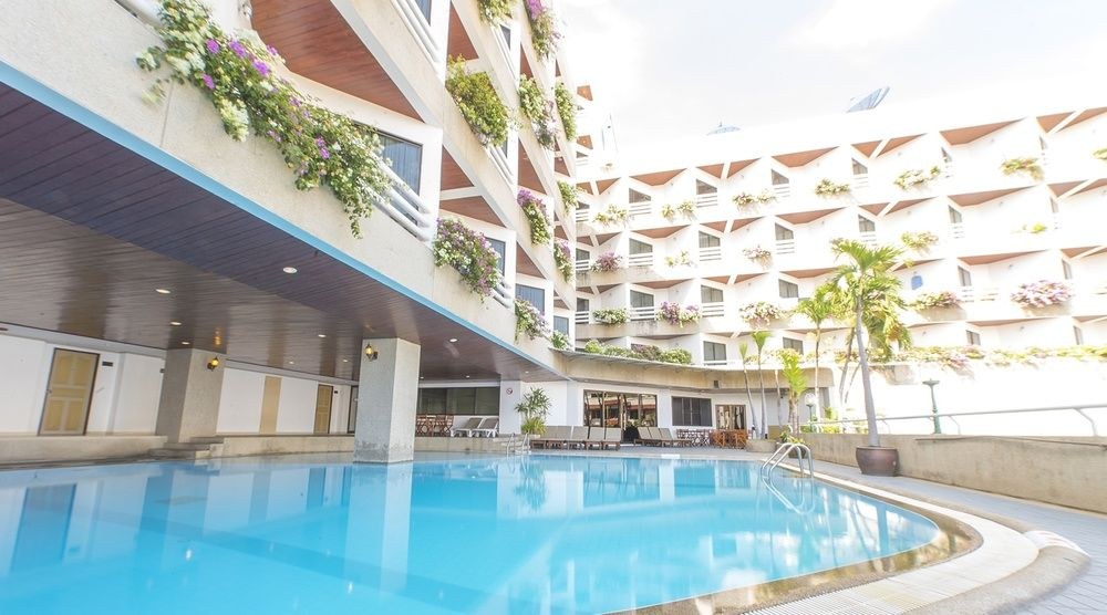 CITY BEACH RESORT photo 2