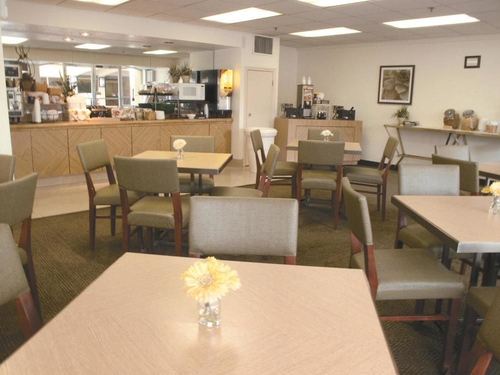 La Quinta Inn by Wyndham Austin Capitol / Downtown photo 1