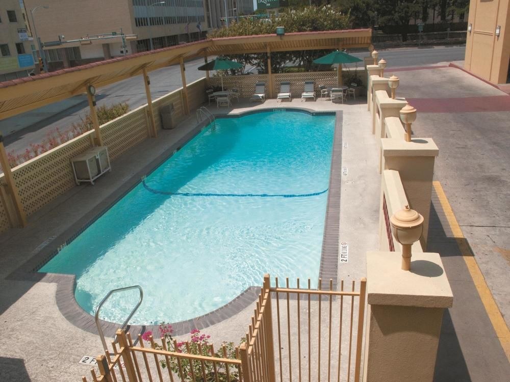 La Quinta Inn by Wyndham Austin Capitol / Downtown photo 3