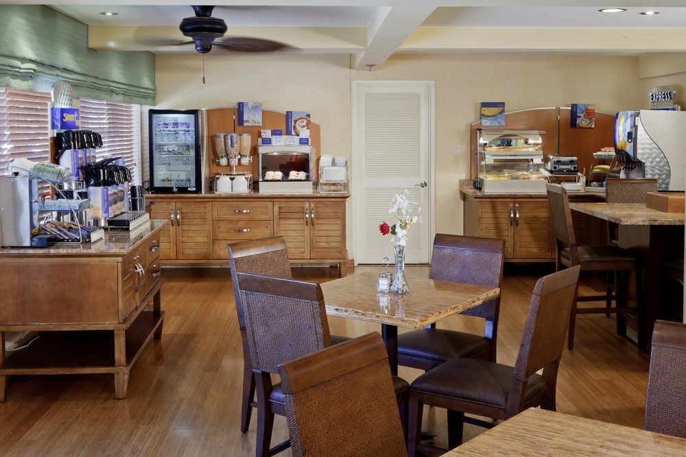 Holiday Inn Express & Suites La Jolla ¿ Windansea Beach by IHG photo 2