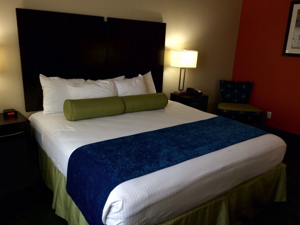 Cityview Inn & Suites Downtown RiverCenter Area photo 4
