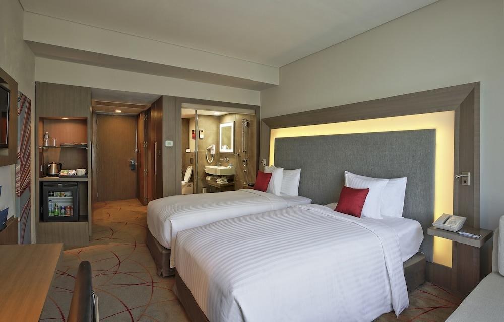 Novotel Chennai Omr Hotel
