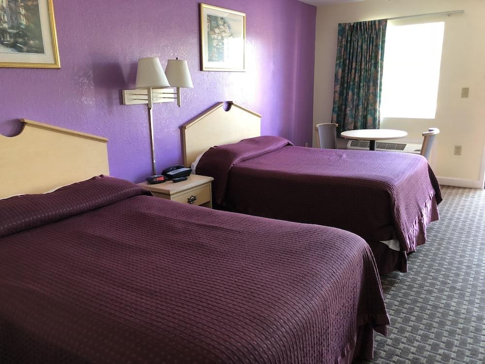 Jax Inn photo 3