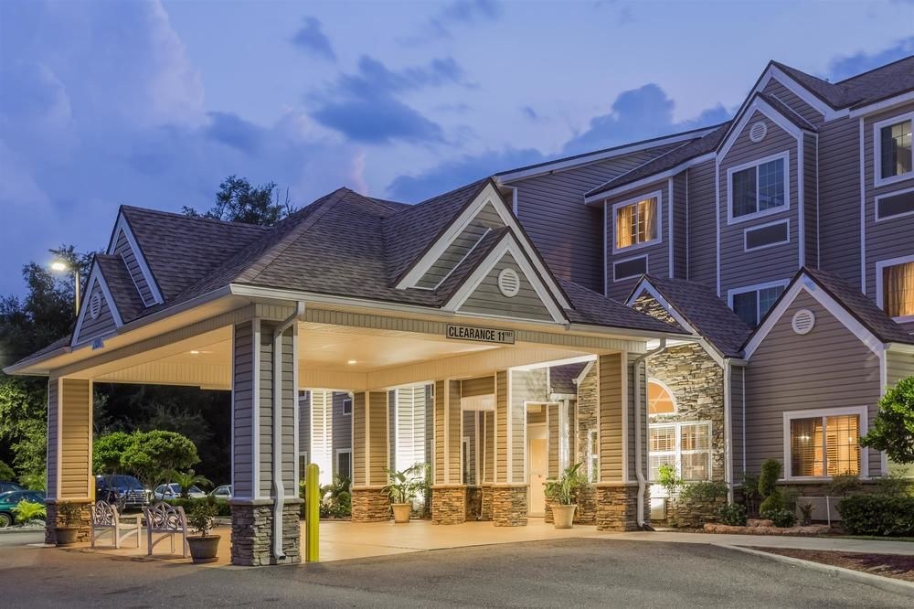 Microtel Inn & Suites by Wyndham Jacksonville Airport photo 1