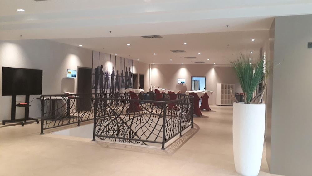 ACHAT Hotel Maintal photo 2