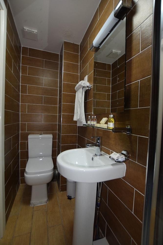 LUCKY 8 HOTEL photo 3