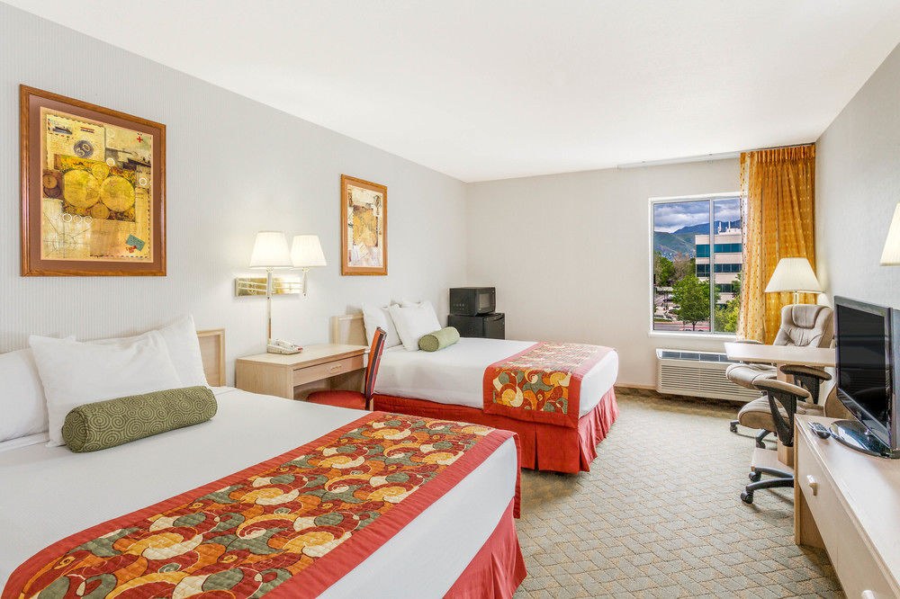 Ramada by Wyndham Salt Lake City photo 2