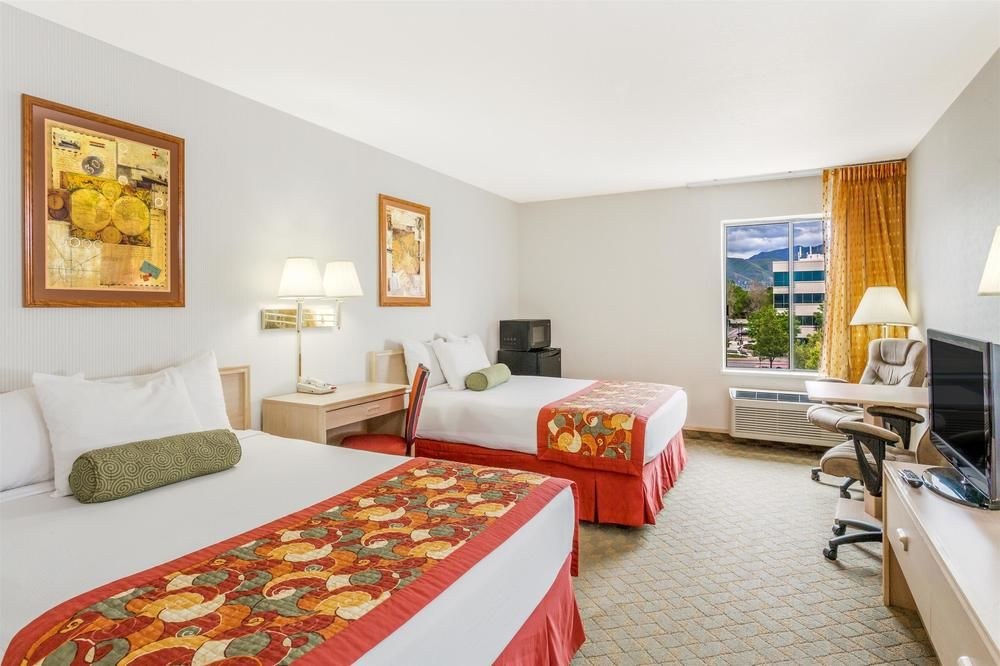 Ramada by Wyndham Salt Lake City photo 4