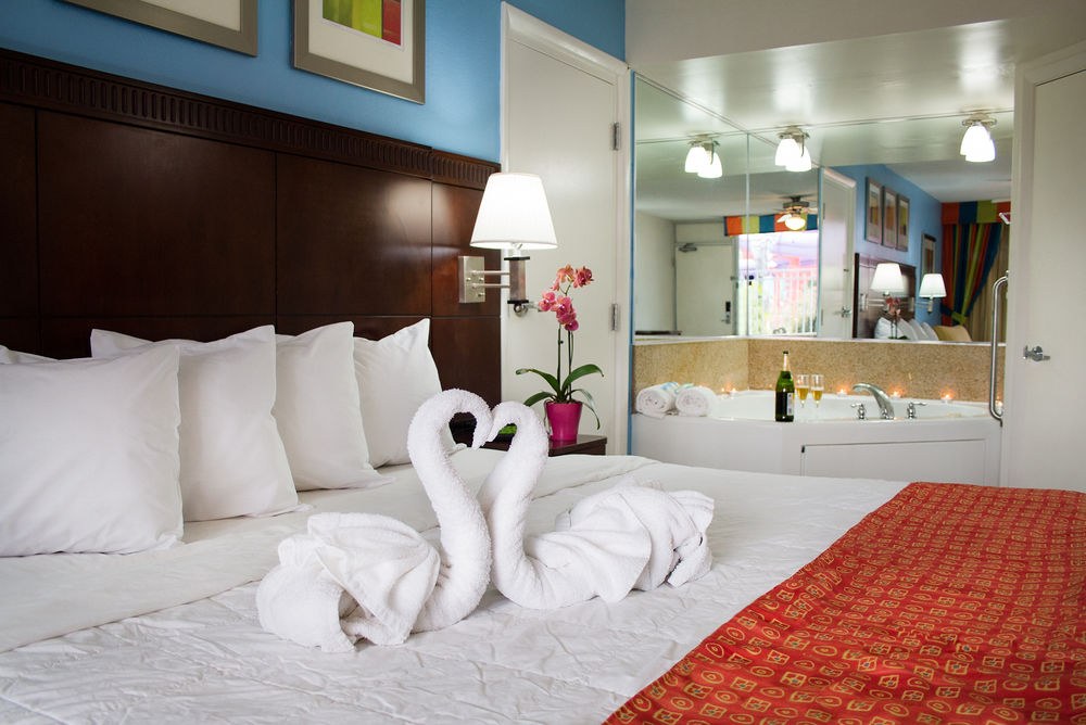 Ramada by Wyndham Hotel & Water Park photo 1