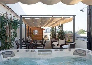 QU Hotel, Trademark Collection by Wyndham photo 1