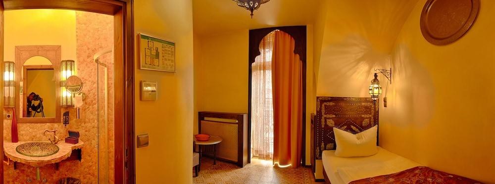 VILLA ORIENTAL photo 4
