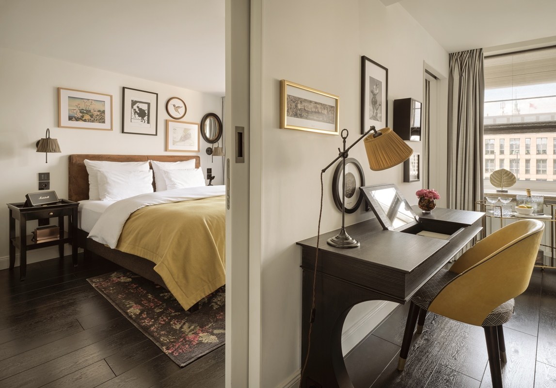 THE NIKOLAI HAMBURG BY LEONARD photo 3