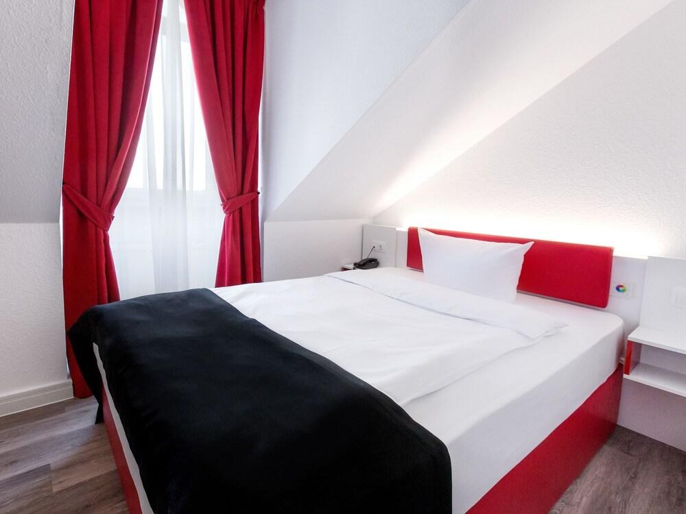 DORMERO Hotel München-Kirchheim Messe photo 4