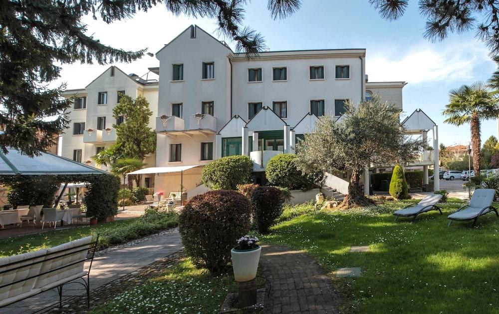 Ai Pini Park Hotel photo 2