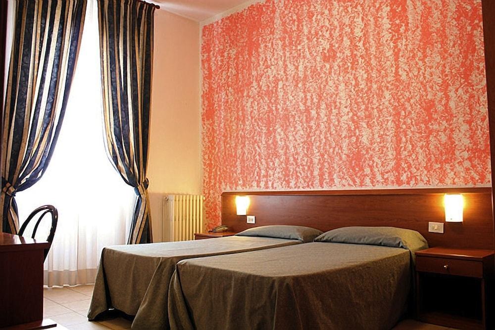 Hotel Paradiso photo 1