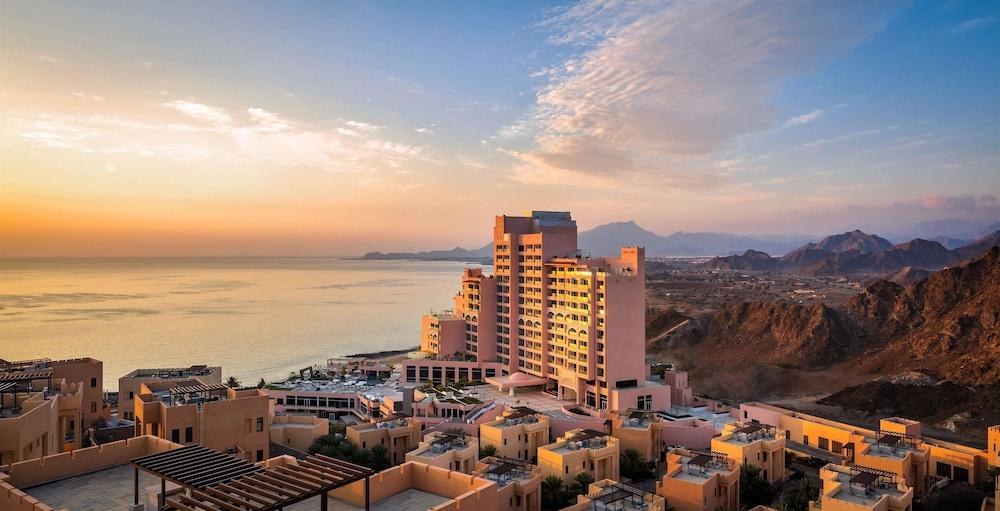 FAIRMONT FUJAIRAH BEACH RESORT photo 4