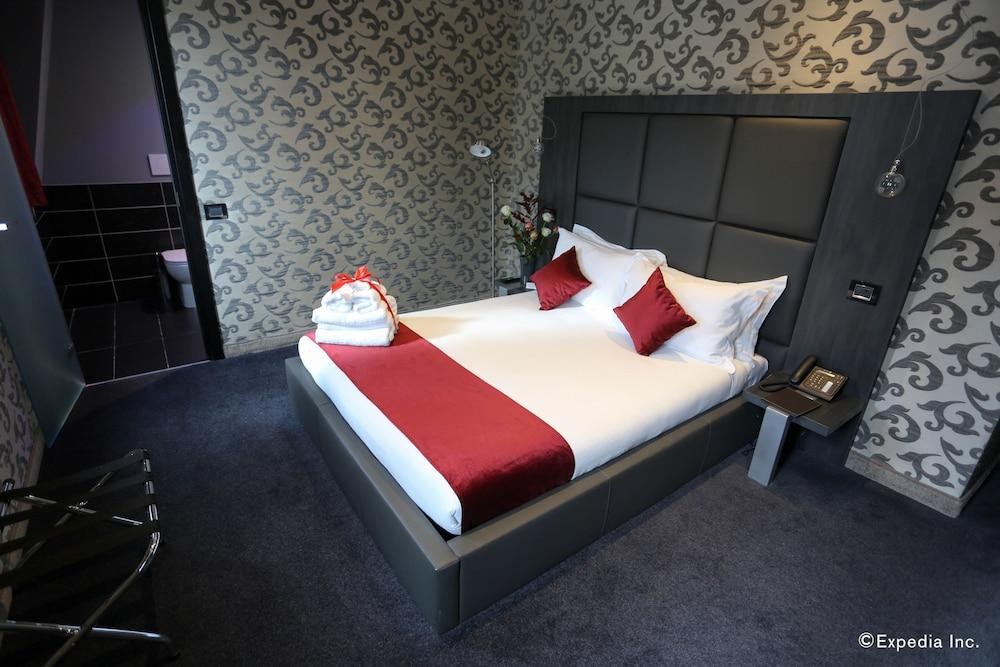 THE BRYSON HOTEL photo 2