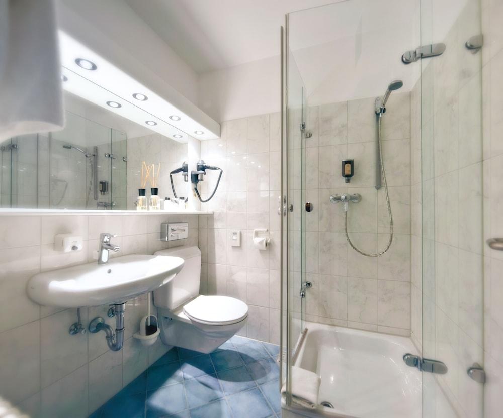 Hotel Azenberg photo 3