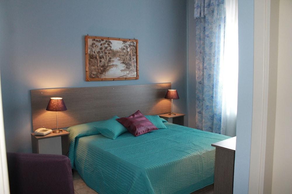 Miramare photo 2