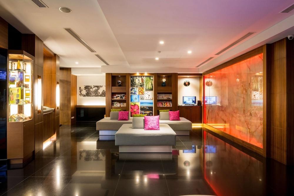 Hotel B photo 2