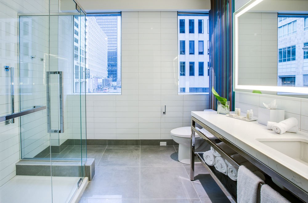 RENAISSANCE MONTREAL DOWNTOWN HOTEL