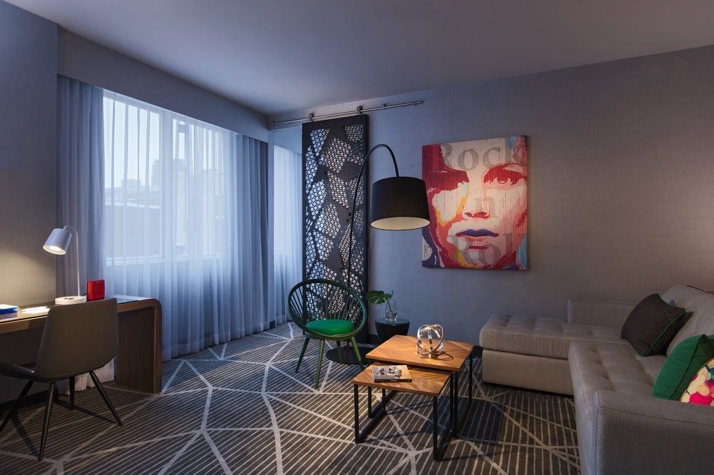 RENAISSANCE MONTREAL DOWNTOWN HOTEL photo 2