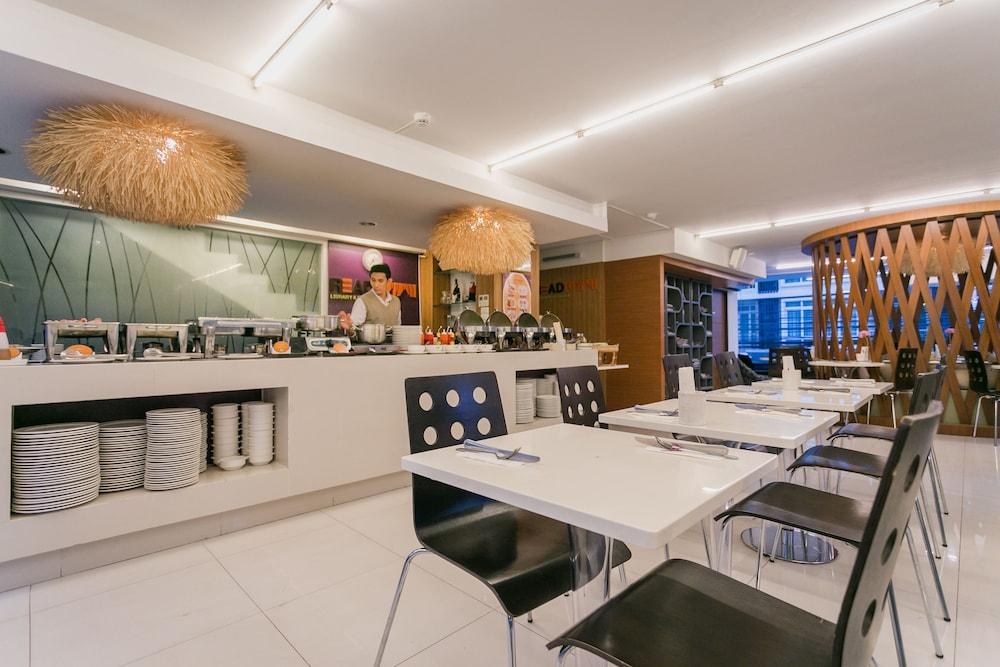 NIMMAN MAI DESIGN HOTEL photo 2