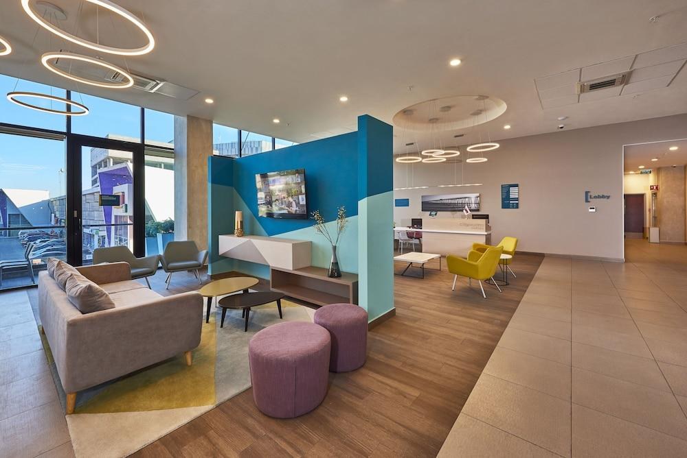 CITY SUITES TIJUANA RIO photo 2