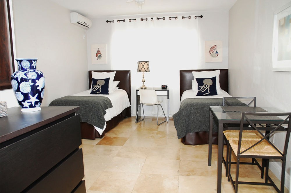 HOTEL18 photo 2