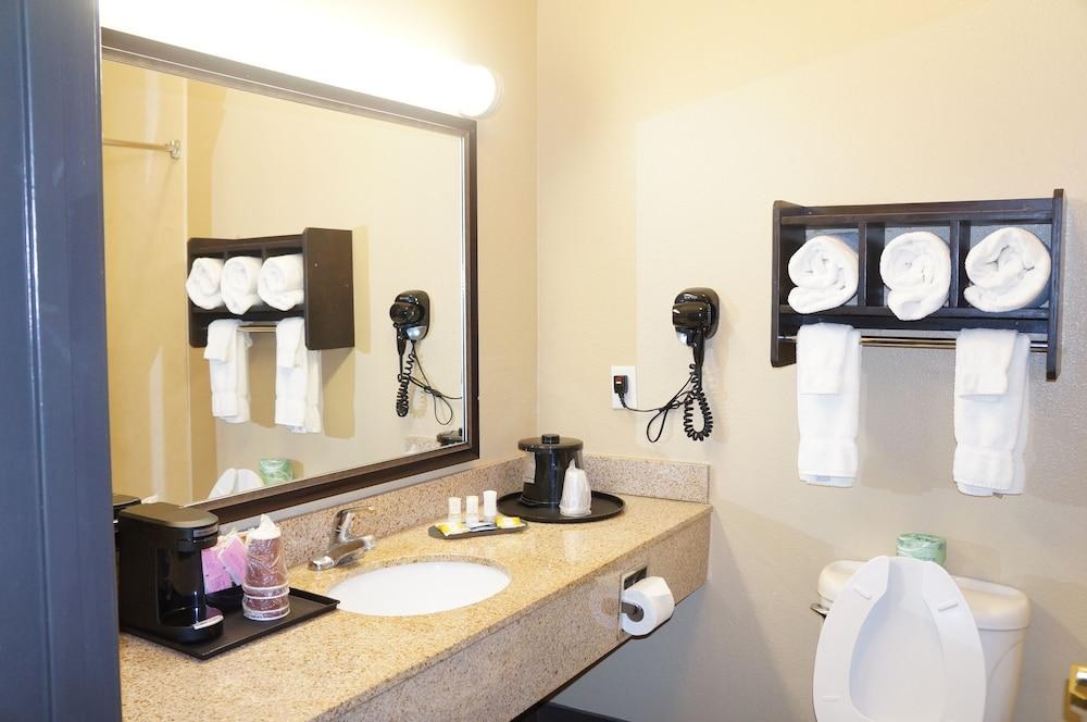 La Quinta Inn & Suites Houston Hobby Airport photo 4
