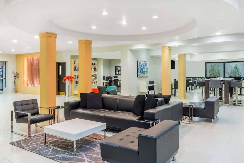 Wyndham Garden Houston Willowbrook photo 4
