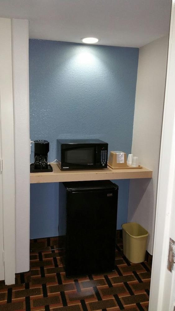 Quality Suites Houston Hobby Airport