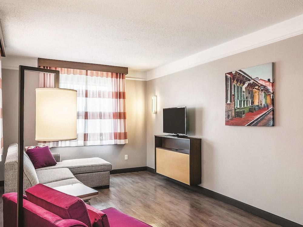La Quinta Inn & Suites New Orleans Downtown photo 4