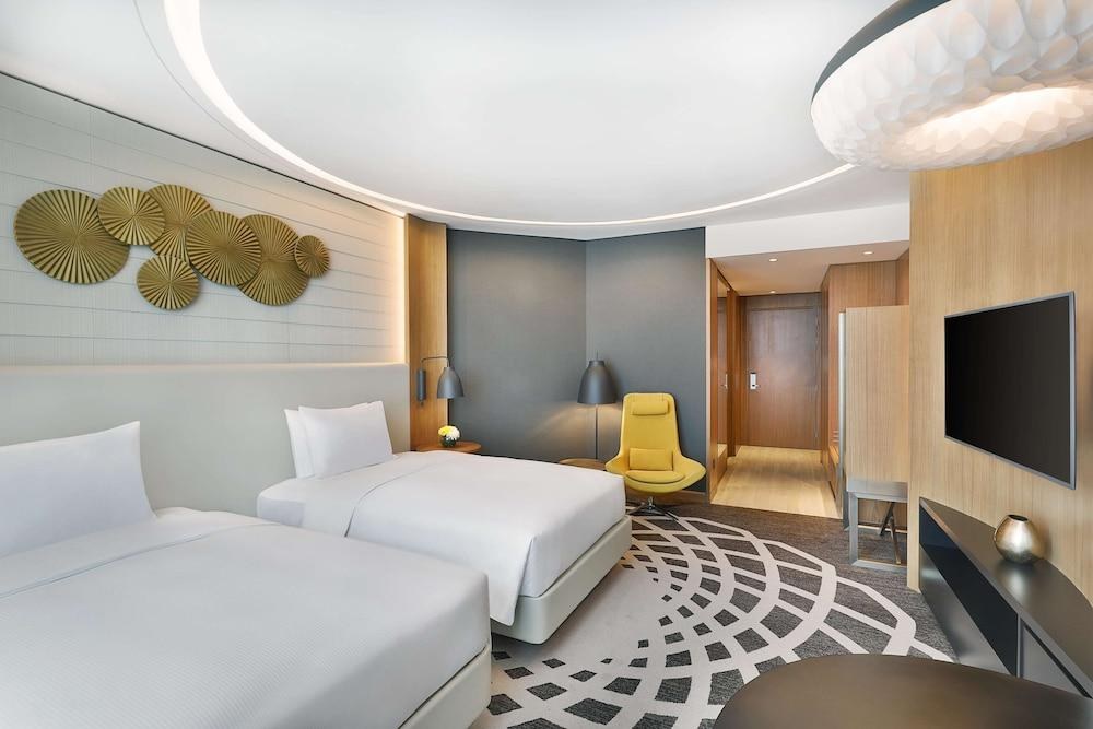 DoubleTree by Hilton Dubai - Business Bay photo 2