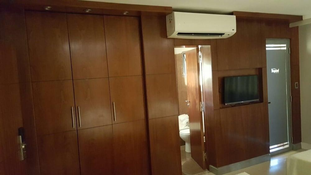 Hotel Tropical photo 4